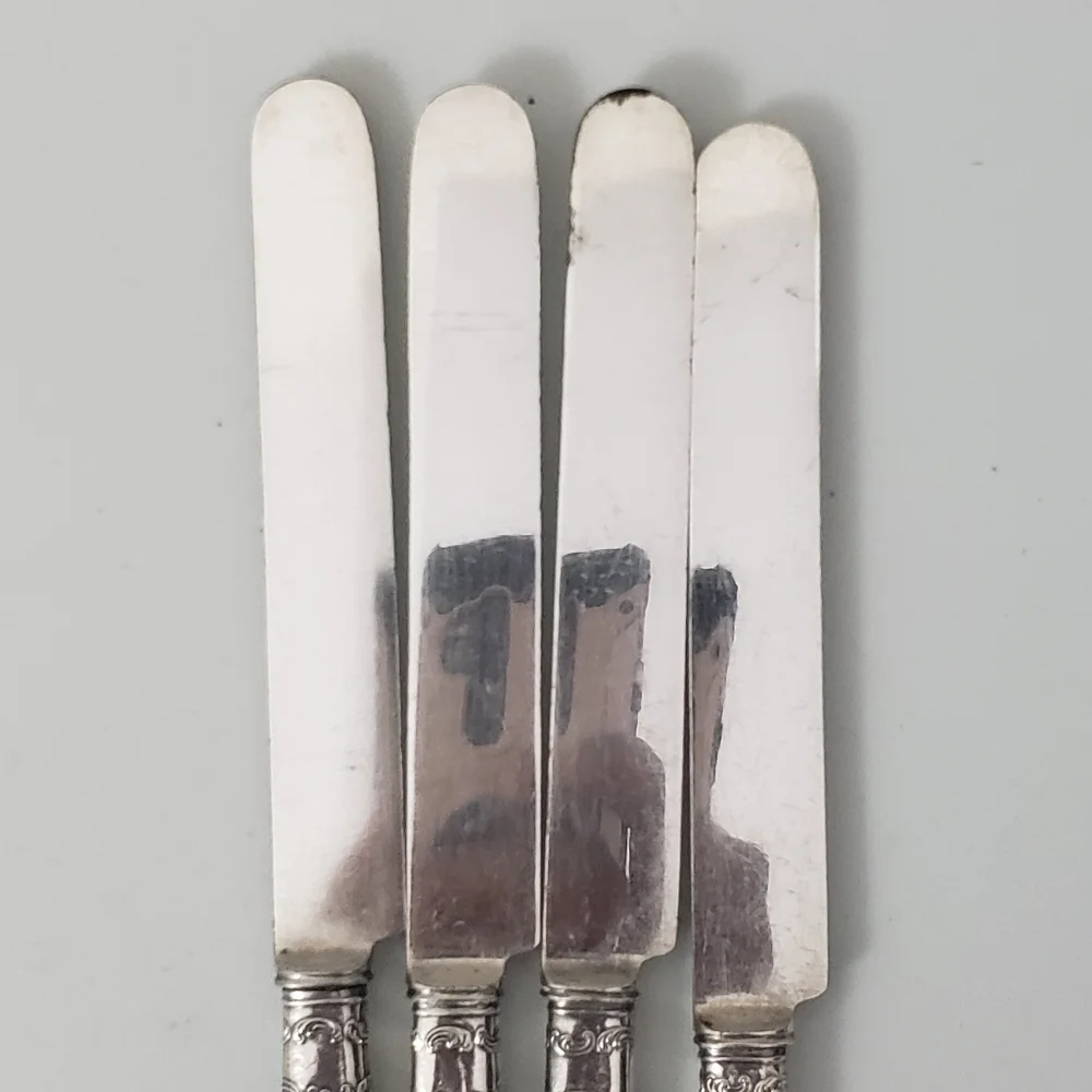 Landers, Frary & Clark Set of Mother-of-Pearl Handle Knives - 8 Pieces - Picture 10 of 16